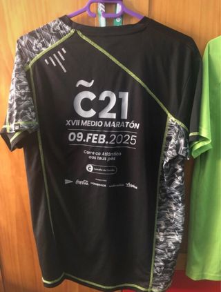 Camisetas técnicas running + medallas finisher