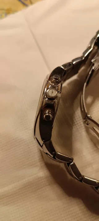 Reloj Lotus Cuarzo Negro y Plateado