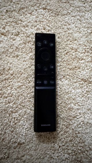 Televisor Samsung QLED de 55 pulgadas. -Pantalla d