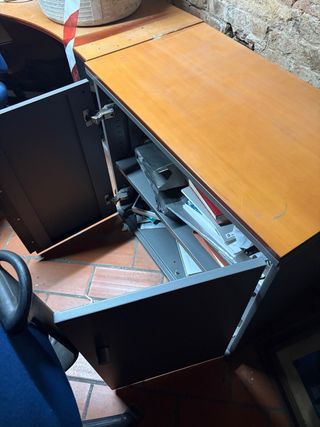 Mueble de oficina madera y metal