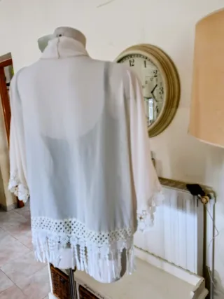 Kimono Boho Ibiza Blanco Encaje Flecos