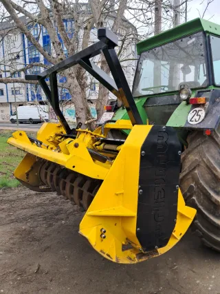 Trituradora Forestal Berti Martillo Flotante