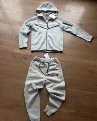 Set sportivo Nike Tech grigio taglia M