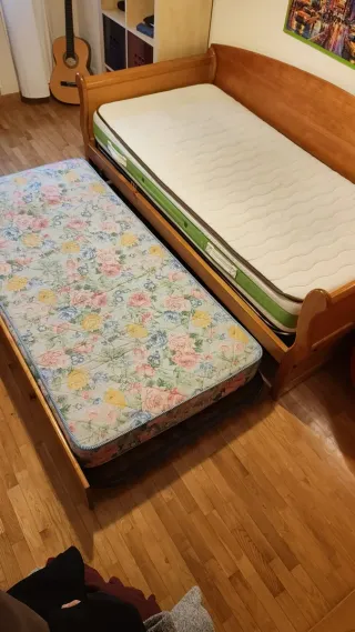 Cama nido + Estantería madera