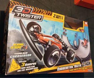 Coche Radiocontrol 3D Twister con Rampas