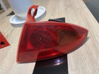 Pareja Pilotos Seat Leon II Dr. e Izq.