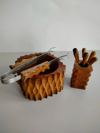 Cubitera madera tallada más palillero