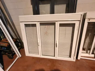 Ventana 170 x 140 2 hojas y 1 fijo cristales 4-6mm