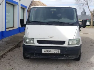Ford E-Transit 2004