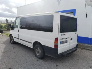 Ford E-Transit 2004