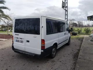 Ford E-Transit 2004