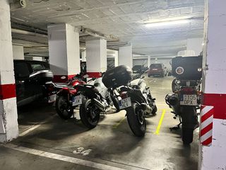 Garaje en alquiler en El Plantinar - Felipe II - Tiro de Línea en Sevilla