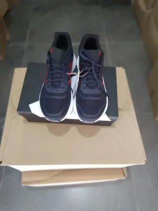 Zapatillas Adidas Azul y Rojo