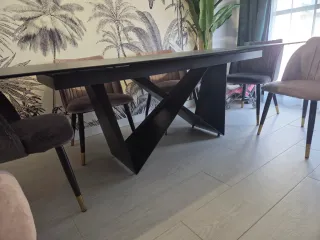 Mesa comedor y 6 sillas terciopelo rosa y gris