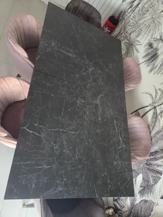 Mesa comedor y 6 sillas terciopelo rosa y gris