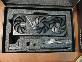 Gigabyte RTX 5090 Windforce OC heatsink&fans