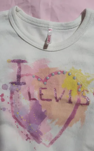 Conjunto bebé Levis y Desigual