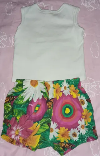 Conjunto bebé Levis y Desigual