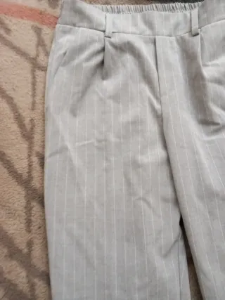 Pantalón gris de rayas Talla S