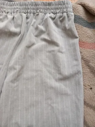 Pantalón gris de rayas Talla S