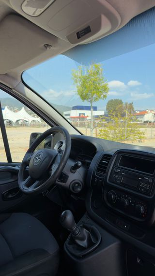 Furgoneta Opel Vivaro 2016 2.0 motor