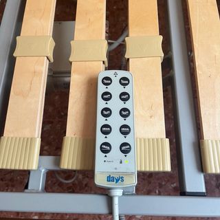 Letto elettrico articolato con telecomando