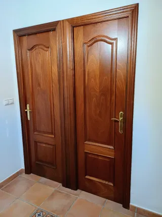 Cuatro puertas interior de madera