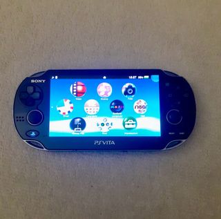 PS Vita Fat PCH-1004 Wi-Fi con Mod