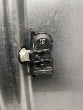 Toyota 2373418 42611yy850 llanta corolla hatchback