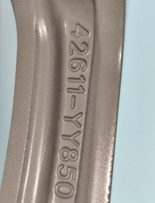 Toyota 2373418 42611yy850 llanta corolla hatchback