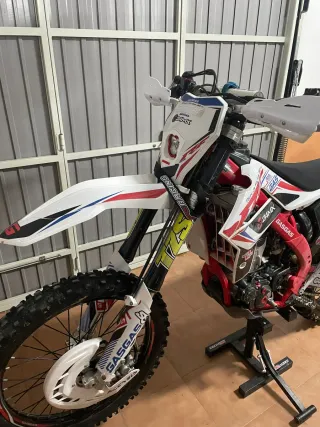 Gas Gas 300 4t Enduro Moto
