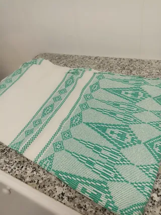 Colcha antigua cama 90