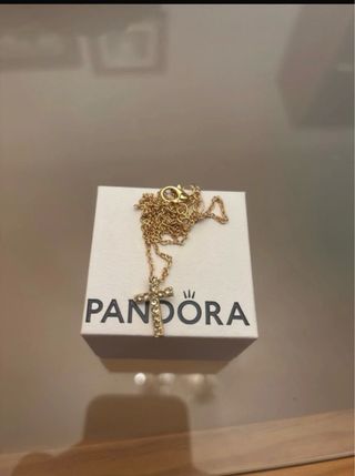 Colar Cruz Pandora Dourado