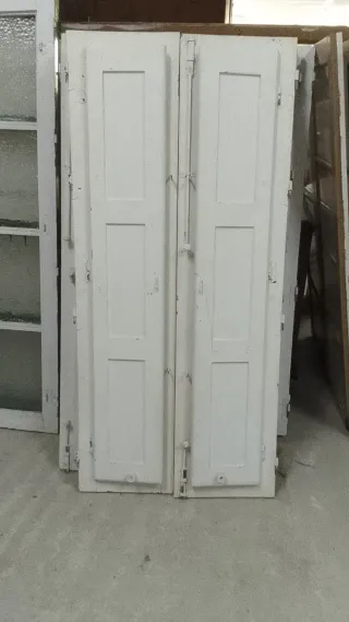 Ventanas antiguas madera blancas