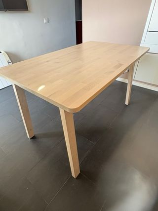 Mesa comedor nórdica + 4 sillas