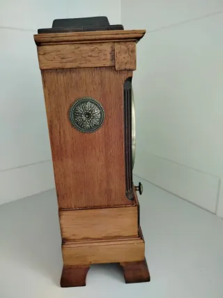 Reloj de mesa madera vintage con joyero