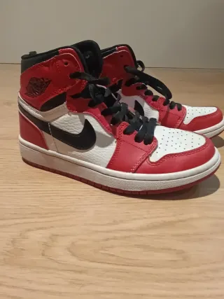 Nike Air Jordan Rojo y Blanco