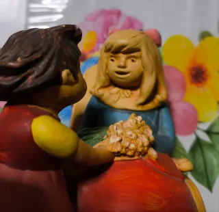 FIGURA MUY ANTIGUA HEIDI