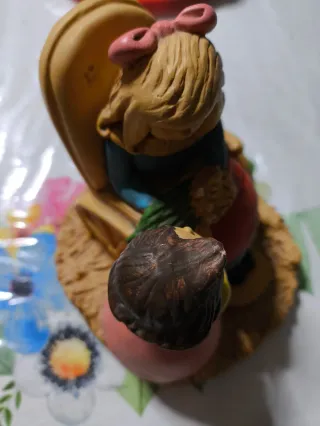 FIGURA MUY ANTIGUA HEIDI