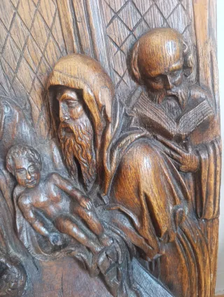 Relieve Gótico Alemán Antiguo