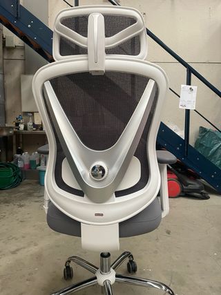 Silla de oficina HOLLUDLE gris y plateada