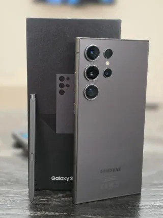 Samsung Galaxy S24 Ultra con S Pen