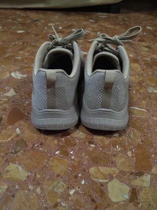 Zapatillas Skechers Bobs Memory Foam Beige/Plata