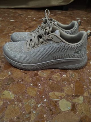 Zapatillas Skechers Bobs Memory Foam Beige/Plata