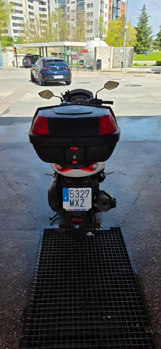 Yamaha NMAX 125 Scooter Matriculada 2025.