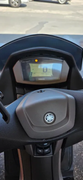 Yamaha NMAX 125 Scooter Matriculada 2025.