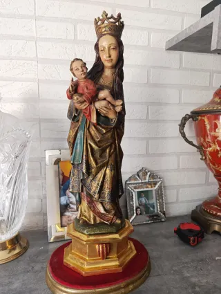 Virgen gótica madera policromada corona