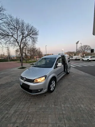 Volkswagen Caddy 2012