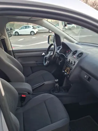 Volkswagen Caddy 2012