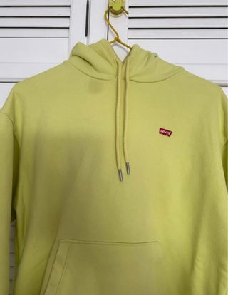 Sudadera Levi's amarilla con capucha